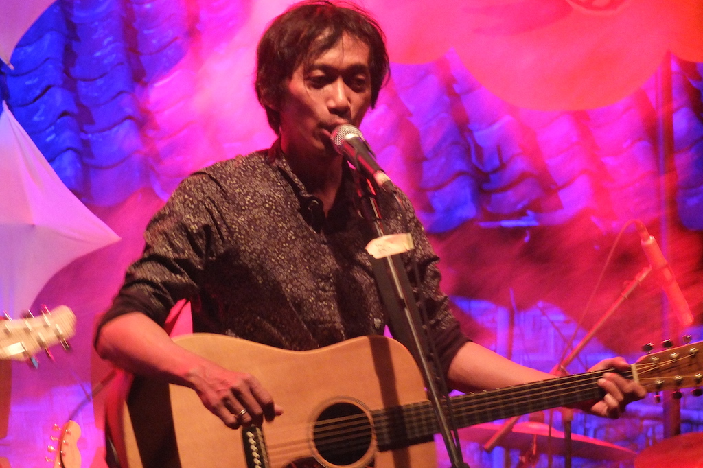 Berhenti untuk Risky Summerbee and the Honeythief